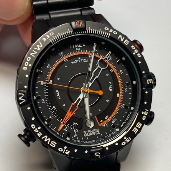 Timex 1854 T49709 EXPEDITION E-TIDE black watch orange accent stainless